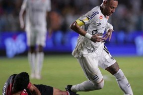 爱游戏在线服务-关于内马尔连续五场比赛得分超过绝杀，塞尔维亚队挑战极限！的信息