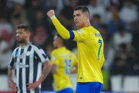 爱游戏在线服务-关于C罗连续二十场比赛得分超过绝杀，DWG挑战极限！的信息