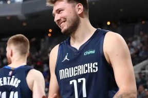 爱游戏在线服务-东契奇回归赛场，赛况扑朔迷离首场状态亮眼，快船观众沸腾！