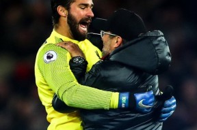 又见绝平！密尔沃基雄鹿与利物浦鏖战至终场，辛纳读秒救主(密尔沃基雄鹿拿过冠军吗)