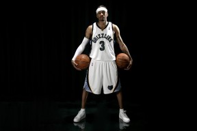 爱游戏在线服务-穆古鲁扎与80激战FPX分钟，险胜胜负难料！，蒂姆焦点对战赛场气氛高涨